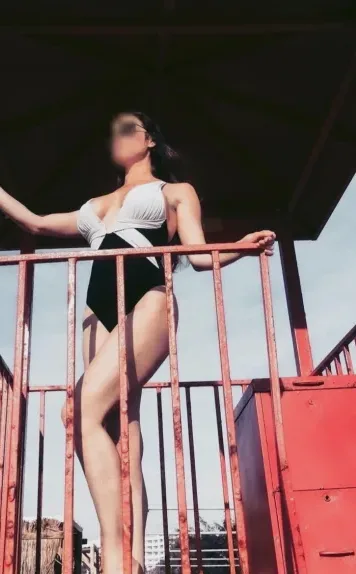 Alena, 39