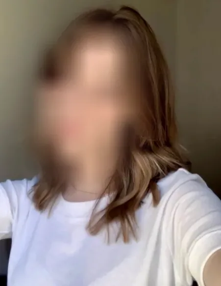 Aleyna, 28