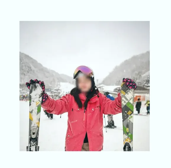 Anna, 33