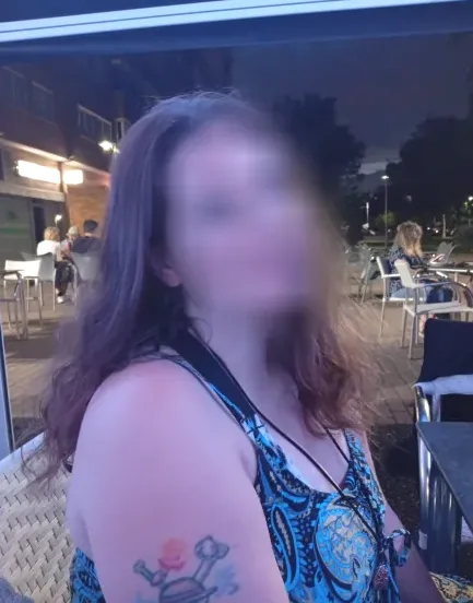 Carina, 34