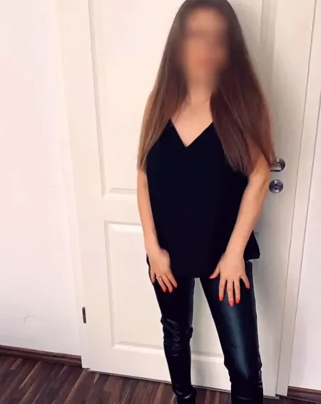 Carina, 32