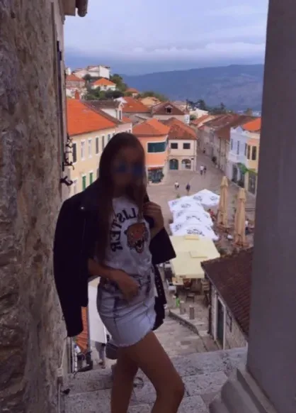 Carina, 33