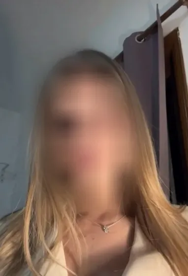 Dilara, 22
