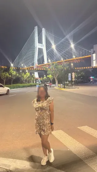 Emma, 34