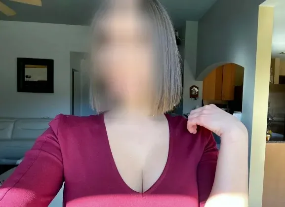 Greta, 32
