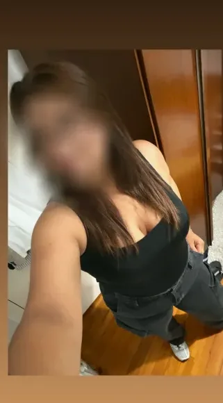 Hanna, 32