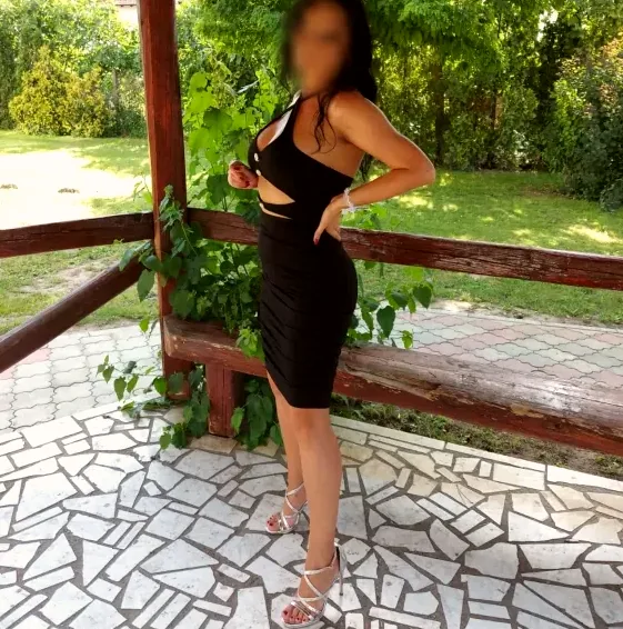 Hannah, 36