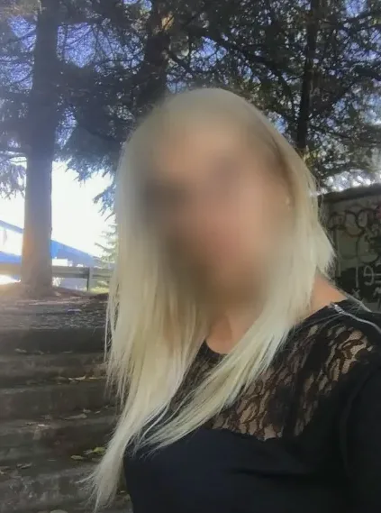 Jacqueline, 32