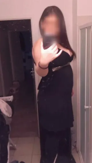 Jacqueline, 39