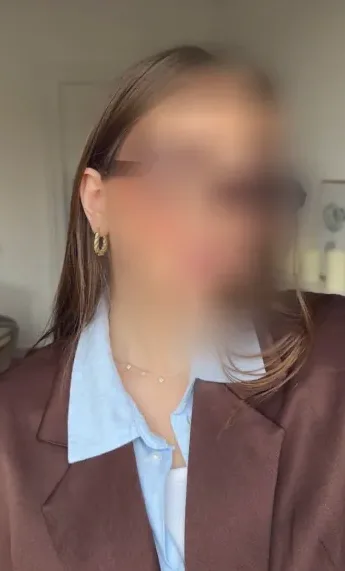 Laura, 32