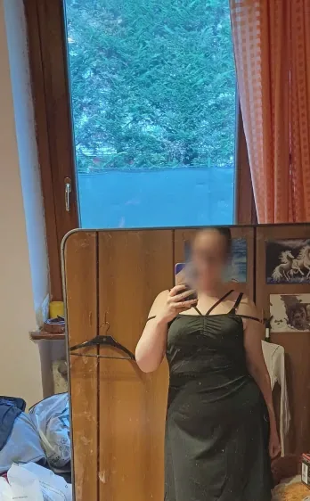 Leyla, 27