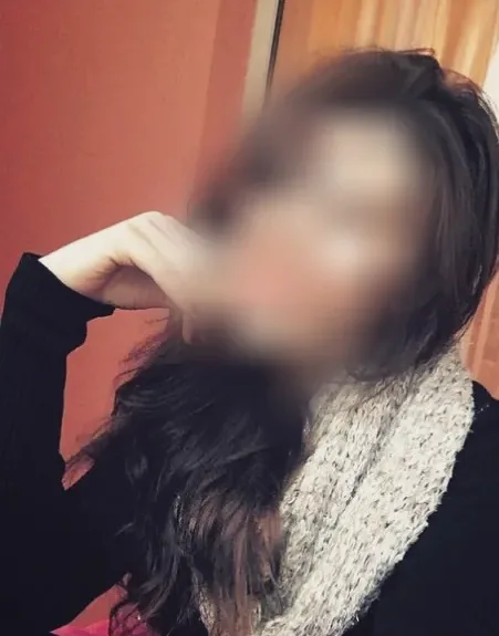 Lilly, 28