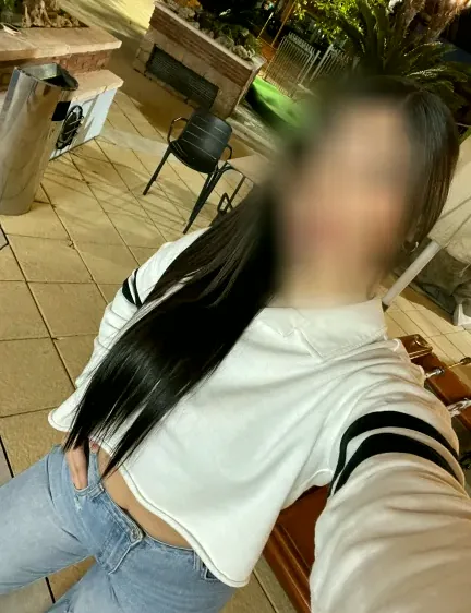 Maike, 24