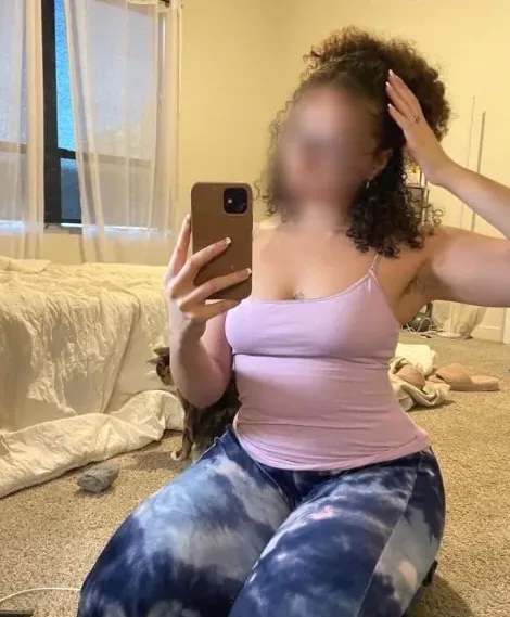 Melanie, 32
