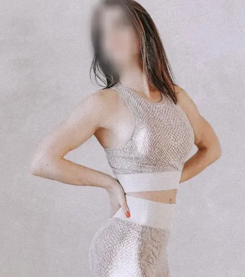 Melanie, 36
