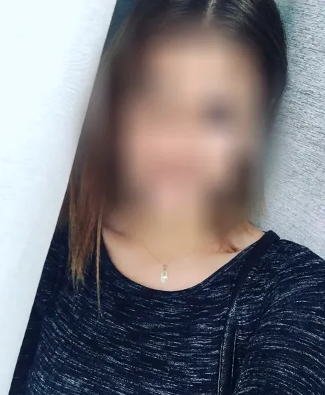 Saskia, 32