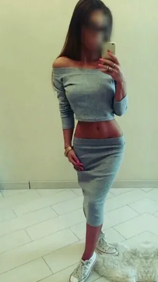 Selina, 36