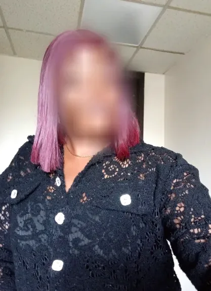 Simone, 38